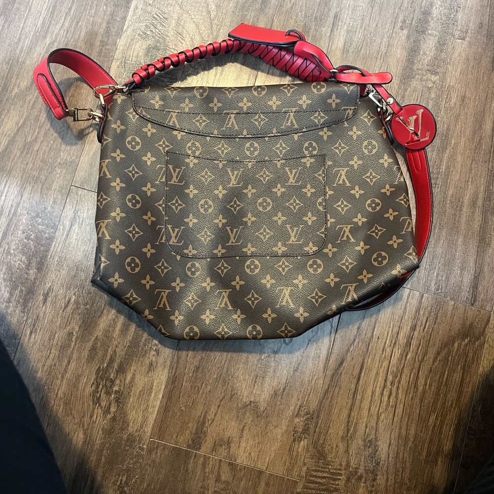 Louis Vuitton Monogram Bag with Vibrant Red Tags - Picture 4 of 5